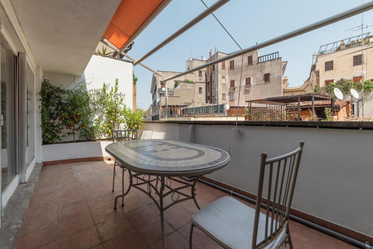 Banchi Vecchi Apartment With Terrace Rome Bagian luar foto