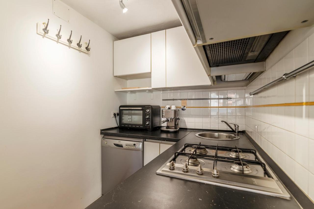 Banchi Vecchi Apartment With Terrace Rome Bagian luar foto